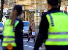 Насилство во Валандово: Маж ја претепал сопругата, нападнал полицаец, дома криел арсенал оружје