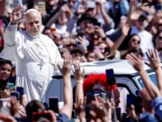 Во својата велигденска порака, папата Лав ги повика светските лидери да ги прекинат војните