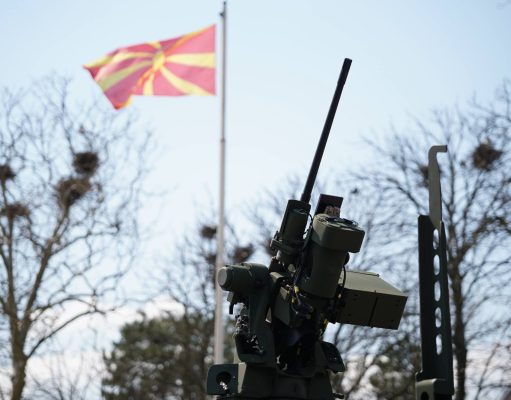 Левица: Нашите војници да не бидат топовско место во туѓи војни